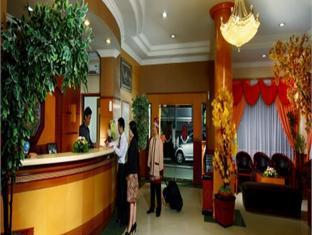 Roditha Banjarmasin Hotel บันจาร์มาซิน ภายนอก รูปภาพ